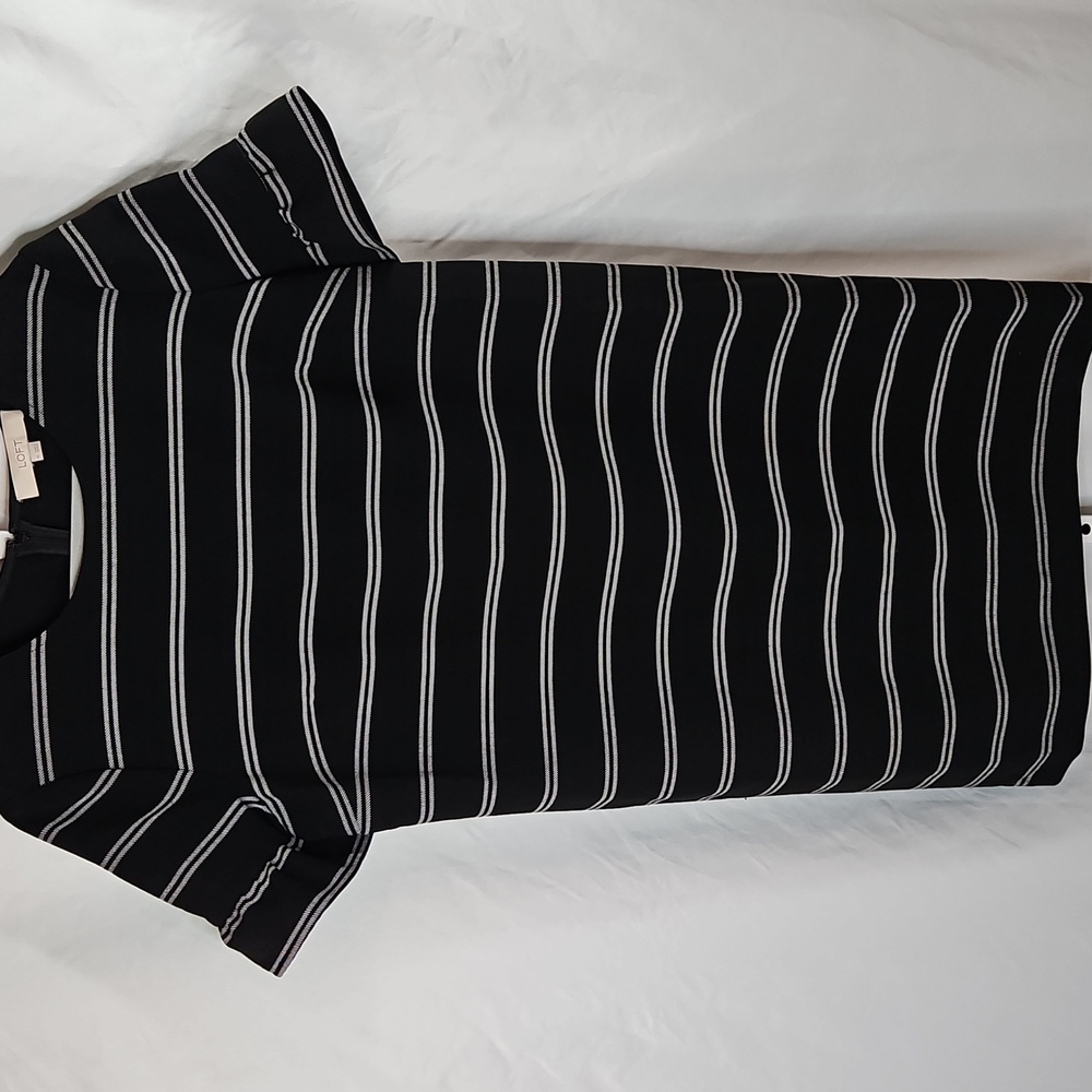 Ann Taylor Loft Black & White Striped Ruffle Sleeve Shift Dress Size 14 - Picture 3 of 7